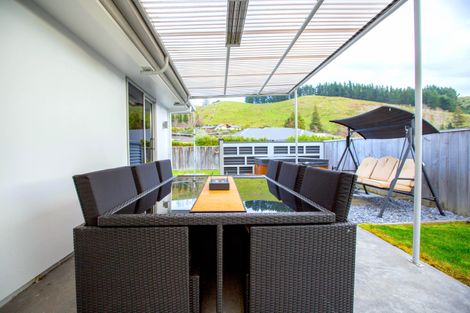 Photo of property in 3 Tussock Place, Stoke, Nelson, 7011