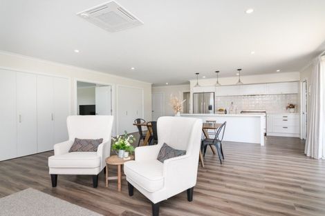 Photo of property in 2 Henty Lane, Marton, 4710