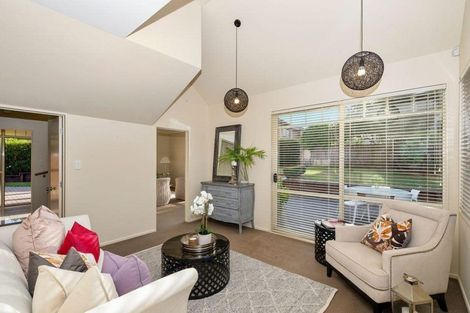 Photo of property in 23 South Kensington Way, Henderson, Auckland, 0612