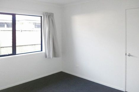 Photo of property in 8 Loeb Place, Rolleston, 7614