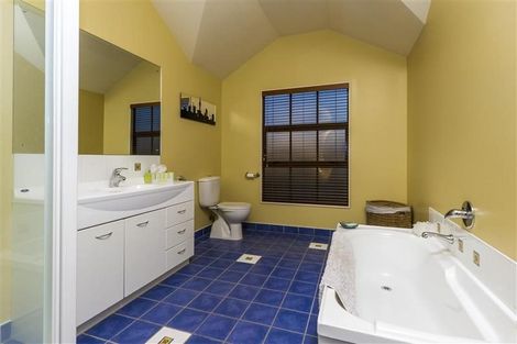 Photo of property in 7 Red Oak Place, Schnapper Rock, Auckland, 0632