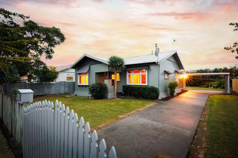 Photo of property in 9 Burns Avenue, Takaro, Palmerston North, 4412