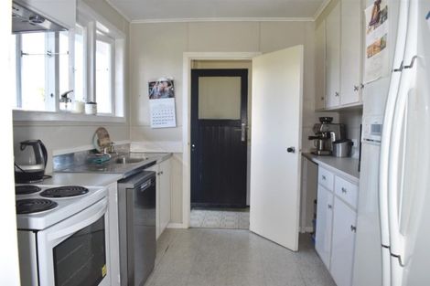 Photo of property in 1/19 Alma Street, Te Atatu South, Auckland, 0610