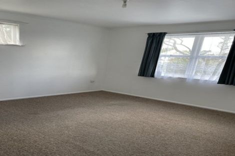 Photo of property in 36 Graham Avenue, Te Atatu Peninsula, Auckland, 0610