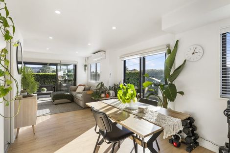 Photo of property in 94a Bay Street, Red Beach, 0932