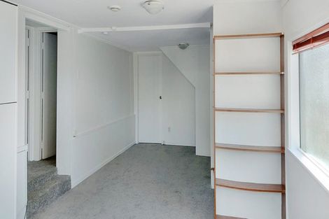 Photo of property in 31 Covil Avenue, Te Atatu South, Auckland, 0610