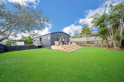 Photo of property in 36a Zefiro Drive, Massey, Auckland, 0614