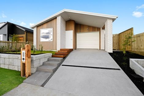 Photo of property in 21 Halo Green, Peacocke, Hamilton, 3206