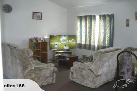 Photo of property in 9 Silverstone Place, Henderson, Auckland, 0612