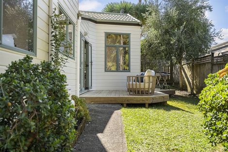 Photo of property in 3/51 Corunna Road, Milford, Auckland, 0620