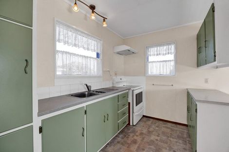 Photo of property in 198 Waihi Road, Hawera, 4610