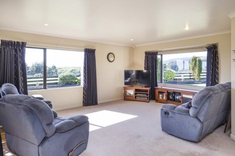 Photo of property in 32 Stoneleigh Lane, Aokautere, Palmerston North, 4471