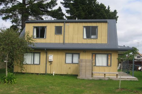 Photo of property in 102 Puriri Place, Matarangi, Whitianga, 3592