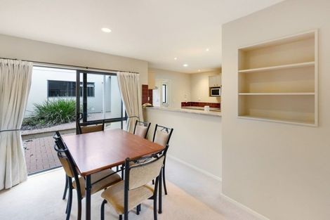 Photo of property in 5 Puma Drive, Golflands, Auckland, 2013