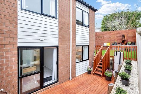 Photo of property in 39c Keegan Drive, Massey, Auckland, 0614