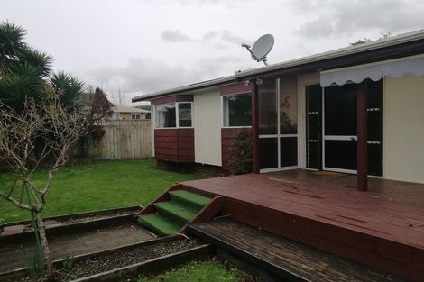 Photo of property in 2/8 Sunburst Street, Papakura, 2110