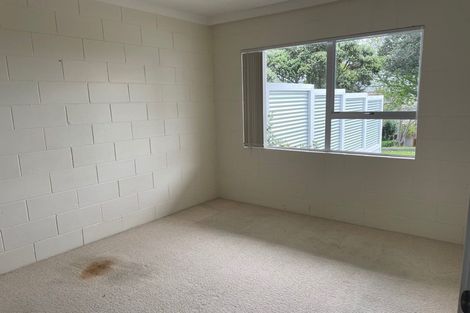 Photo of property in 1/37 Shanaway Rise, Hillcrest, Auckland, 0627