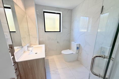 Photo of property in 127 Oreil Avenue, West Harbour, Auckland, 0618