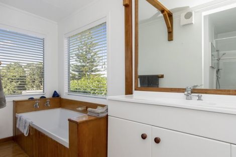 Photo of property in 595 Pukehina Parade, Pukehina, 3189