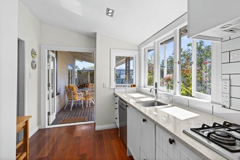 Photo of property in 506 Lyndon Road East, Hastings, 4122