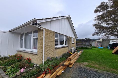 Photo of property in 20a Parera Grove, Heretaunga, Upper Hutt, 5018