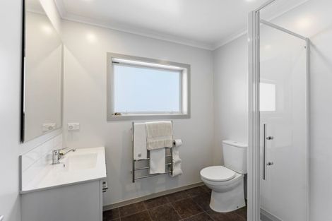 Photo of property in 5 Tauhou Place, Waikanae, 5036