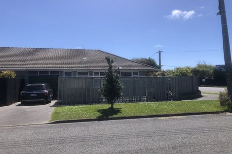 Photo of property in 122 Estuary Road, South New Brighton, Christchurch, 8062