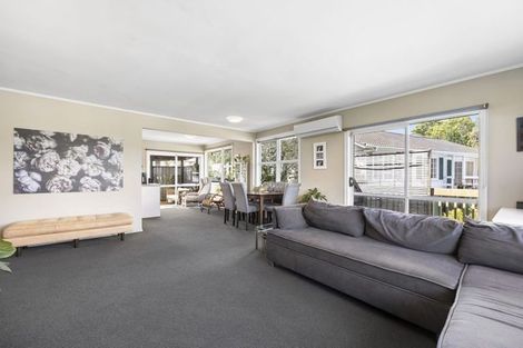 Photo of property in 30 Dellwood Avenue, Henderson, Auckland, 0612