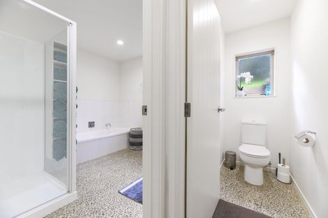 Photo of property in 57b Rangeview Road, Sunnyvale, Auckland, 0612