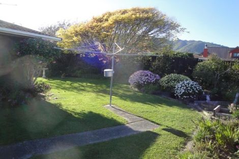 Photo of property in 76 Belvedere Avenue, Waikanae, 5036