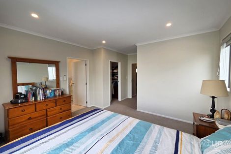 Photo of property in 10 Te Rau Place, Hobsonville, Auckland, 0616