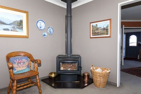 Photo of property in 1 Guinane Street, Dannevirke, 4930