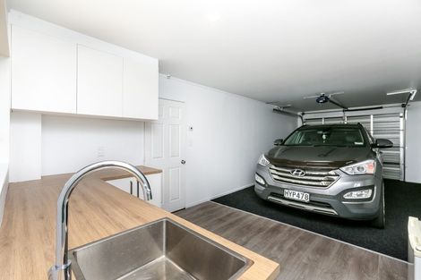 Photo of property in 9 Sandel Rise, Merrilands, New Plymouth, 4312