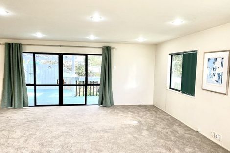Photo of property in 18 Lanham Lane, Massey, Auckland, 0614