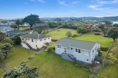 Photo of property in 11 Taupiri Crescent, Titahi Bay, Porirua, 5022