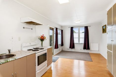 Photo of property in 24 Parakai Street, Paraparaumu, 5032