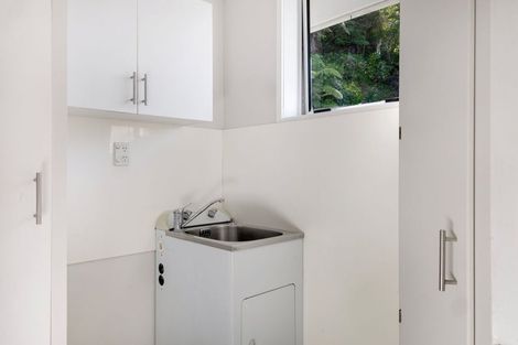 Photo of property in 9 Ambury Place, Merrilands, New Plymouth, 4312