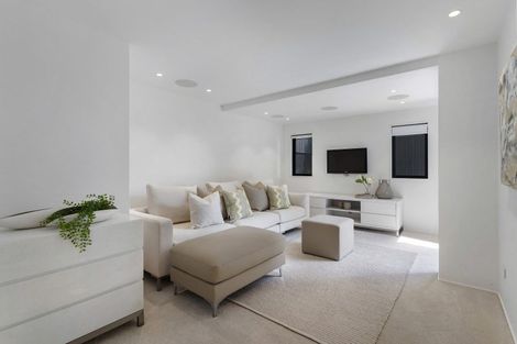 Photo of property in 14a Stanley Point Road, Stanley Point, Auckland, 0624