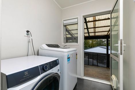 Photo of property in 1 Luanda Drive, Ranui, Auckland, 0612