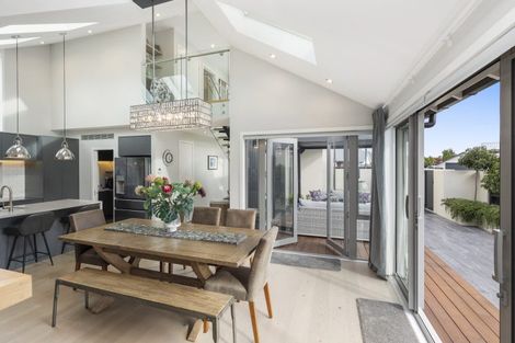 Photo of property in 18 Millpond Place, Parklands, Christchurch, 8083