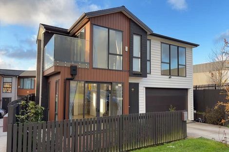Photo of property in 4e Knights Road, Rosedale, Auckland, 0632