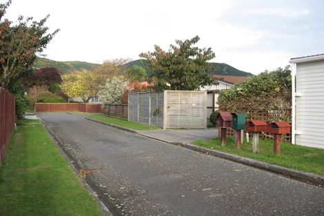 Photo of property in 11 Redwood Close, Paraparaumu, 5032
