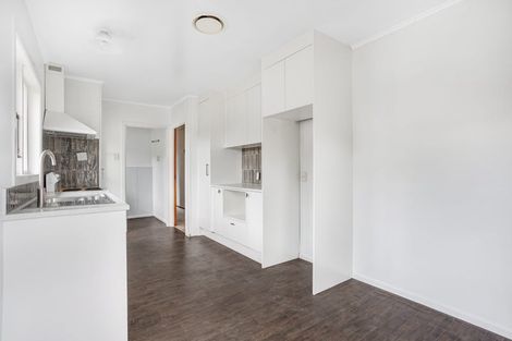 Photo of property in 73 Roberts Road, Te Atatu South, Auckland, 0610