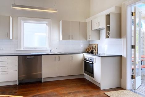 Photo of property in 10 Peel Street, Westmere, Auckland, 1022