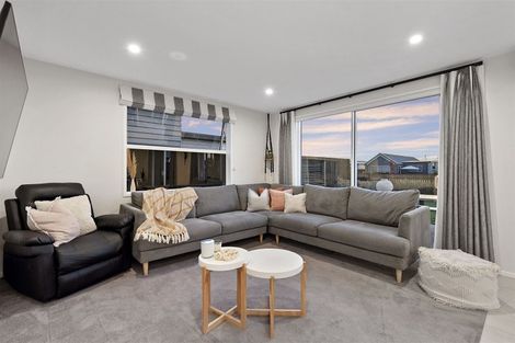 Photo of property in 7 Lavinias Way, Chartwell, Hamilton, 3210