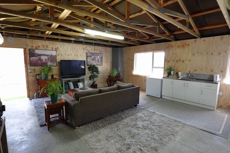 Photo of property in 4 George Street, Eltham, 4322