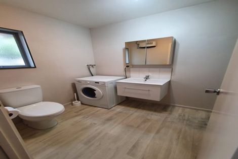 Photo of property in 70a Seaview Road, Castor Bay, Auckland, 0620