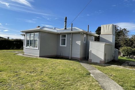 Photo of property in 7 Ovenden Street, Owaka, 9535