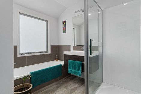 Photo of property in 4 Madeleine Place, Omokoroa, 3114