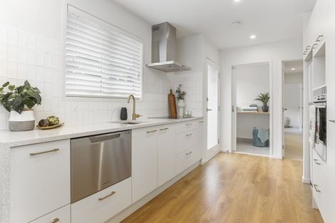 Photo of property in 8a Steen Place, Mangere Bridge, Auckland, 2022